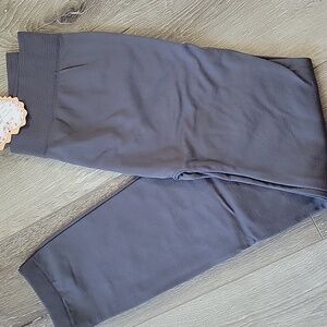 Super Soft Charcoal Colored Leggings (non-athletic)